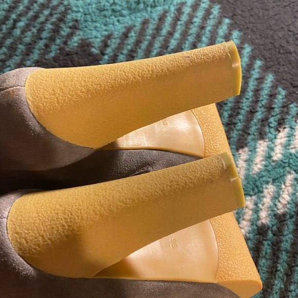 Charles David Gray Suede Lace up Knee High Bootss - Picture 9 of 10